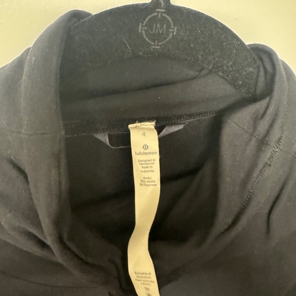 Lululemon Black Cowlneck Sweatshirt - Picture 4 of 6